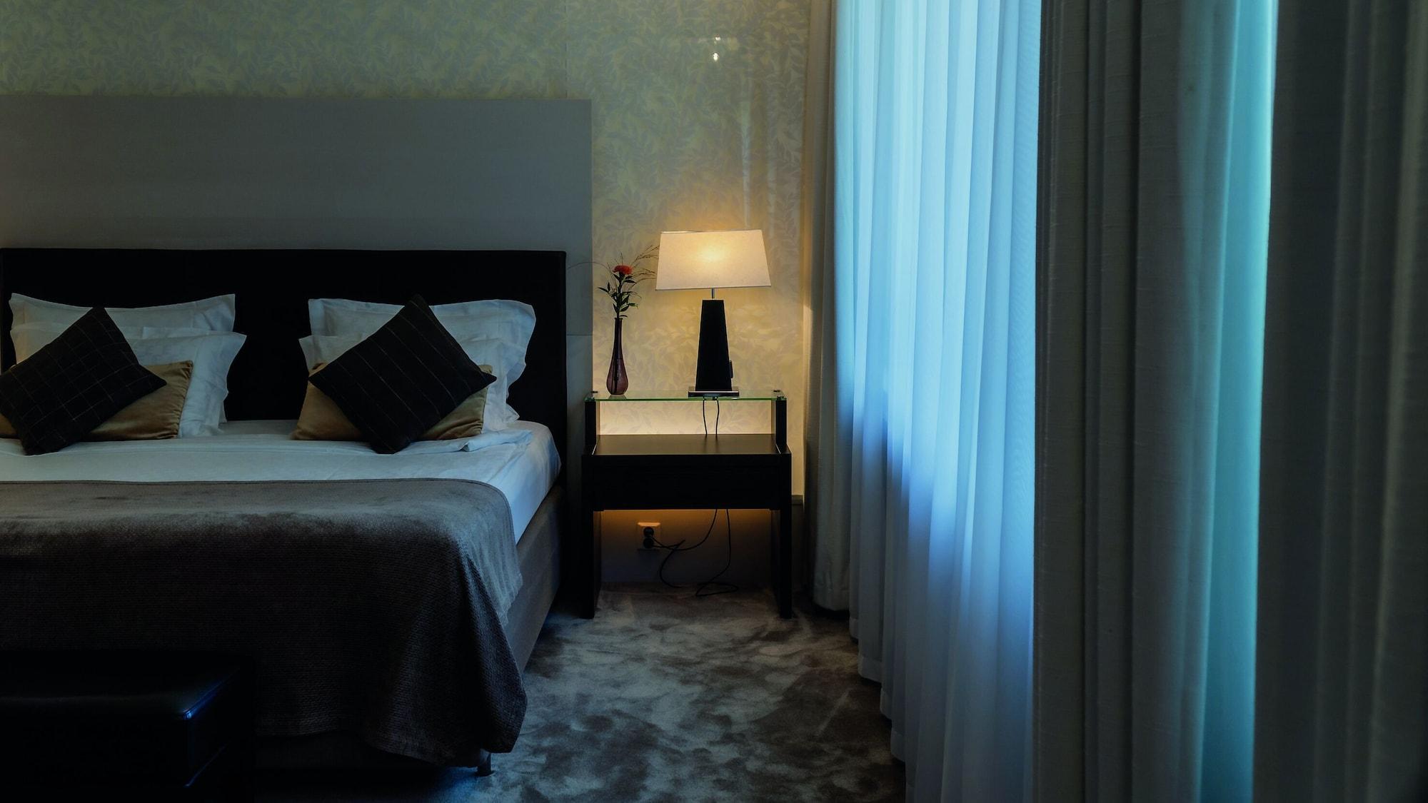 Elite Eden Park Hotelli 4*